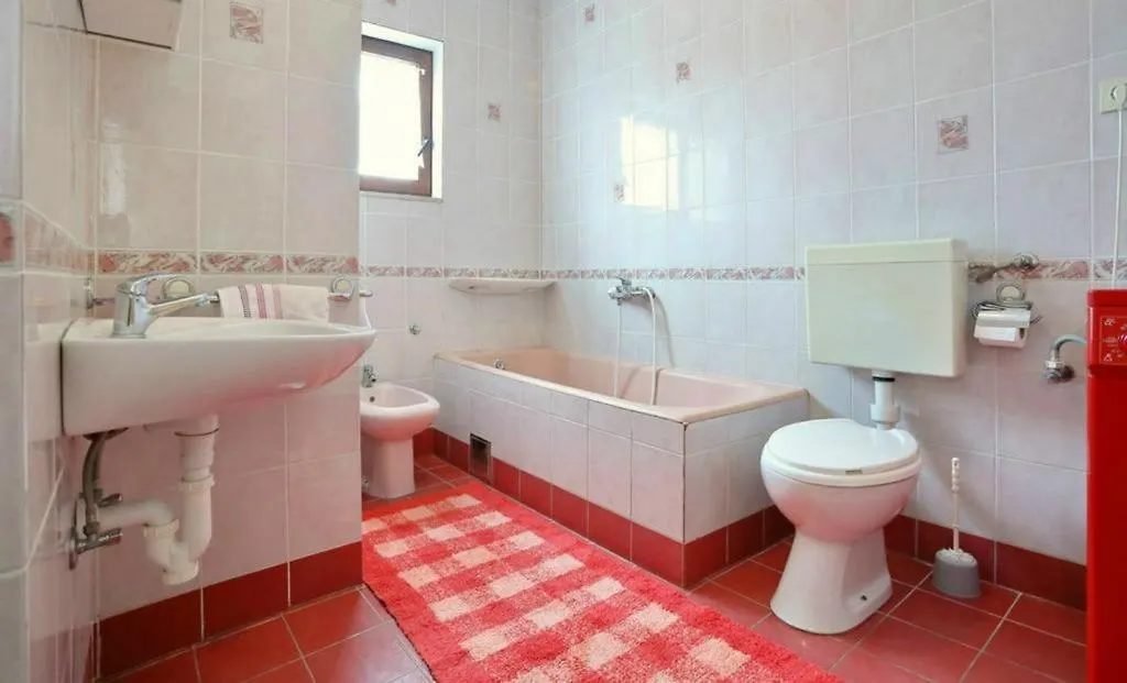 Prázdninový dům Holiday House In Ljubac With Sea View, Terrace, Air Conditioning, Wi-Fi
